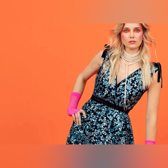 Kate Hewko tiered sequin cocktail dress! Super flashy and eye catching! Size 2-4 - Picture 10 of 10